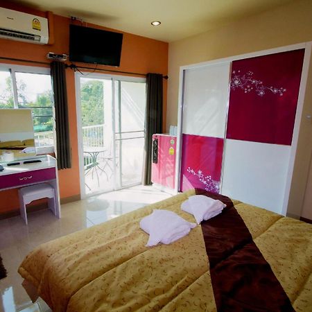 Donchai House Guest House& Cafe Chiang Mai Buitenkant foto