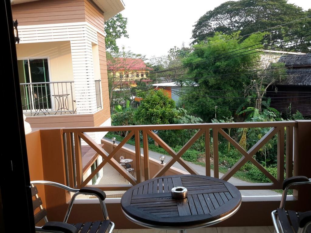 Donchai House Guest House& Cafe Chiang Mai Buitenkant foto