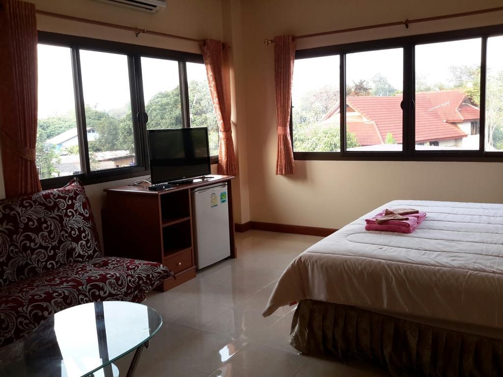 Donchai House Guest House& Cafe Chiang Mai Buitenkant foto
