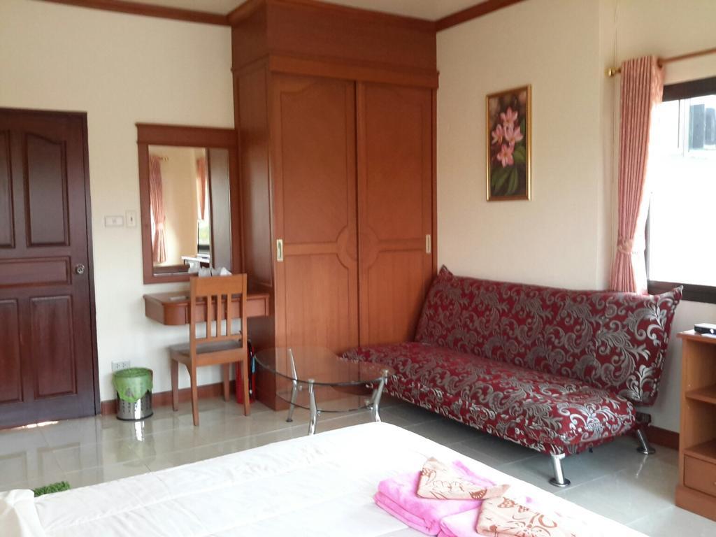 Donchai House Guest House& Cafe Chiang Mai Buitenkant foto