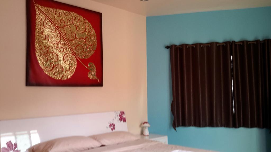 Donchai House Guest House& Cafe Chiang Mai Buitenkant foto