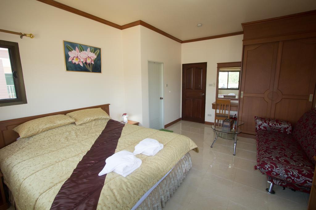 Donchai House Guest House& Cafe Chiang Mai Buitenkant foto