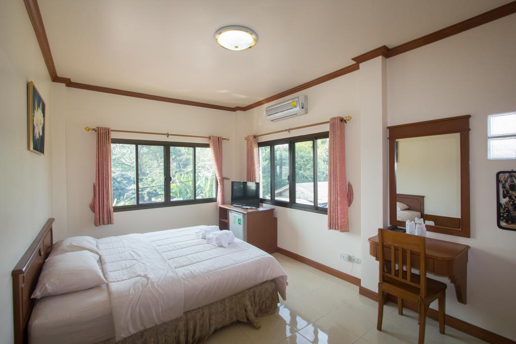 Donchai House Guest House& Cafe Chiang Mai Buitenkant foto