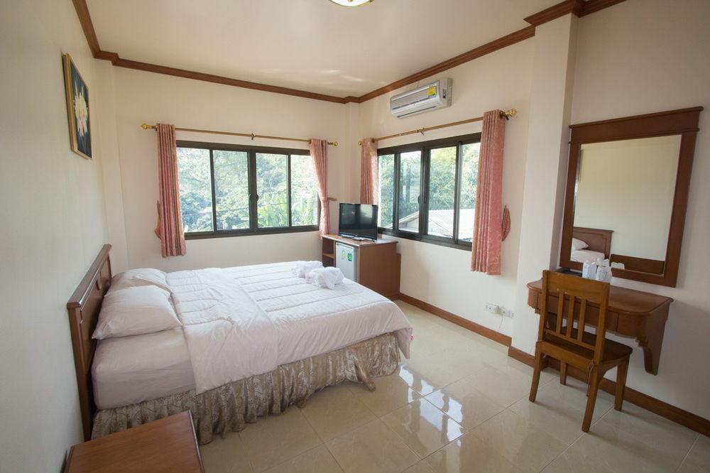 Donchai House Guest House& Cafe Chiang Mai Buitenkant foto