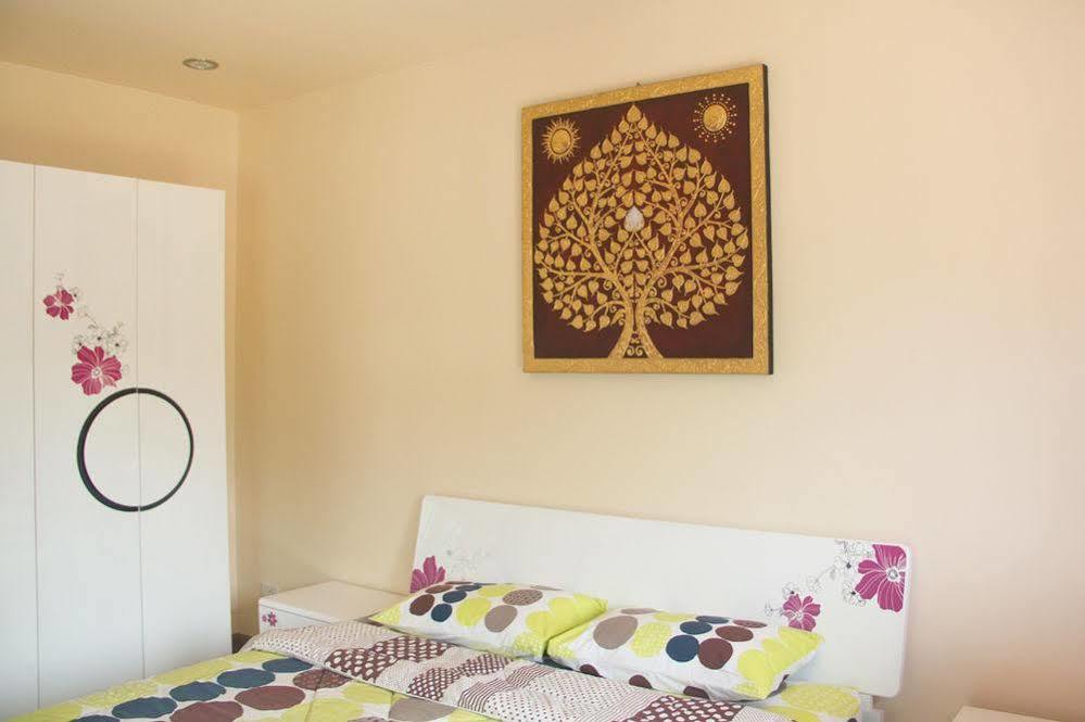 Donchai House Guest House& Cafe Chiang Mai Buitenkant foto